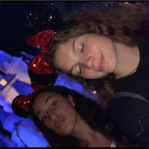 Meet your Posher, Alicia